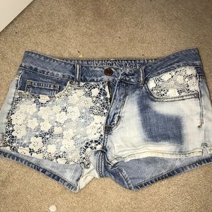 AE shortie jean shorts!